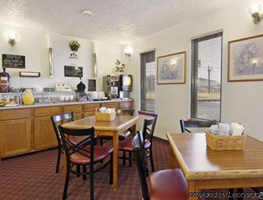 Super 8 By Wyndham Dalhart Motel Restoran foto