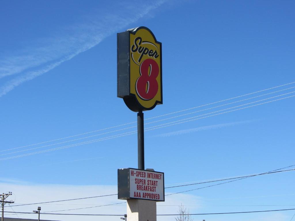 Super 8 By Wyndham Dalhart Motel Bagian luar foto