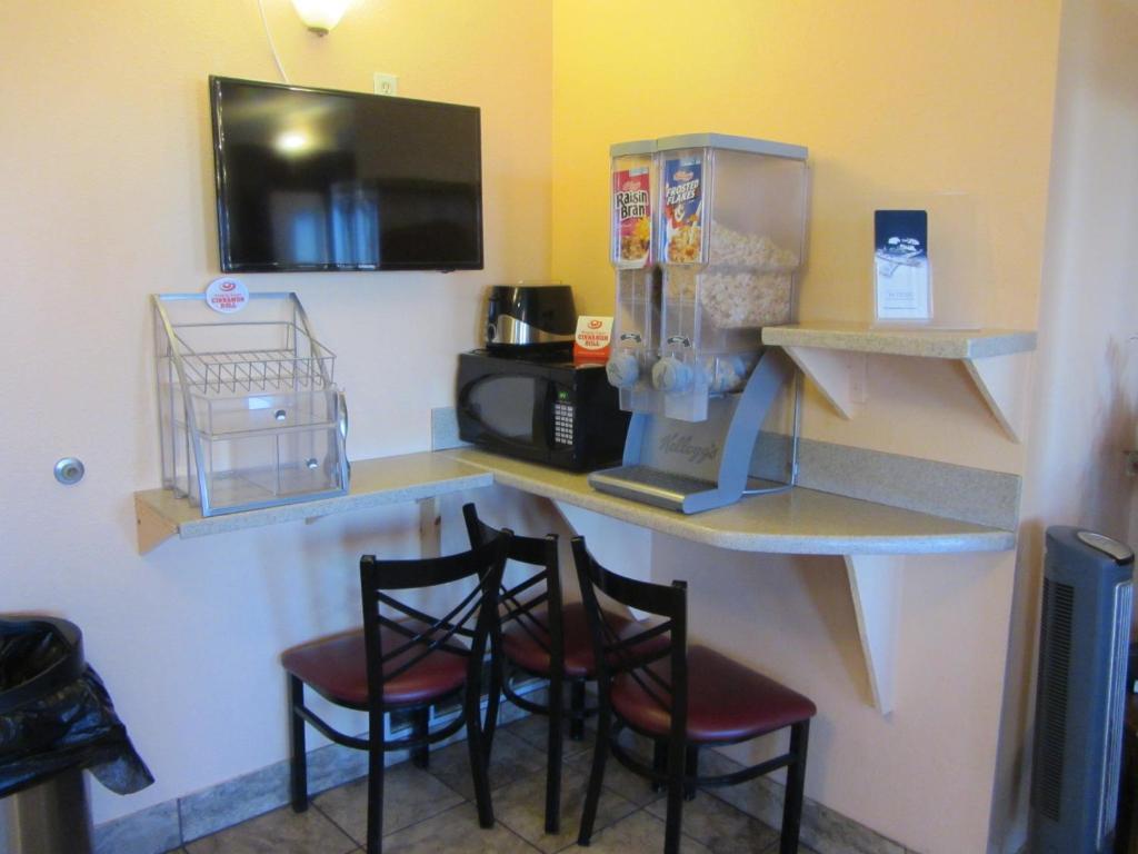 Super 8 By Wyndham Dalhart Motel Bagian luar foto