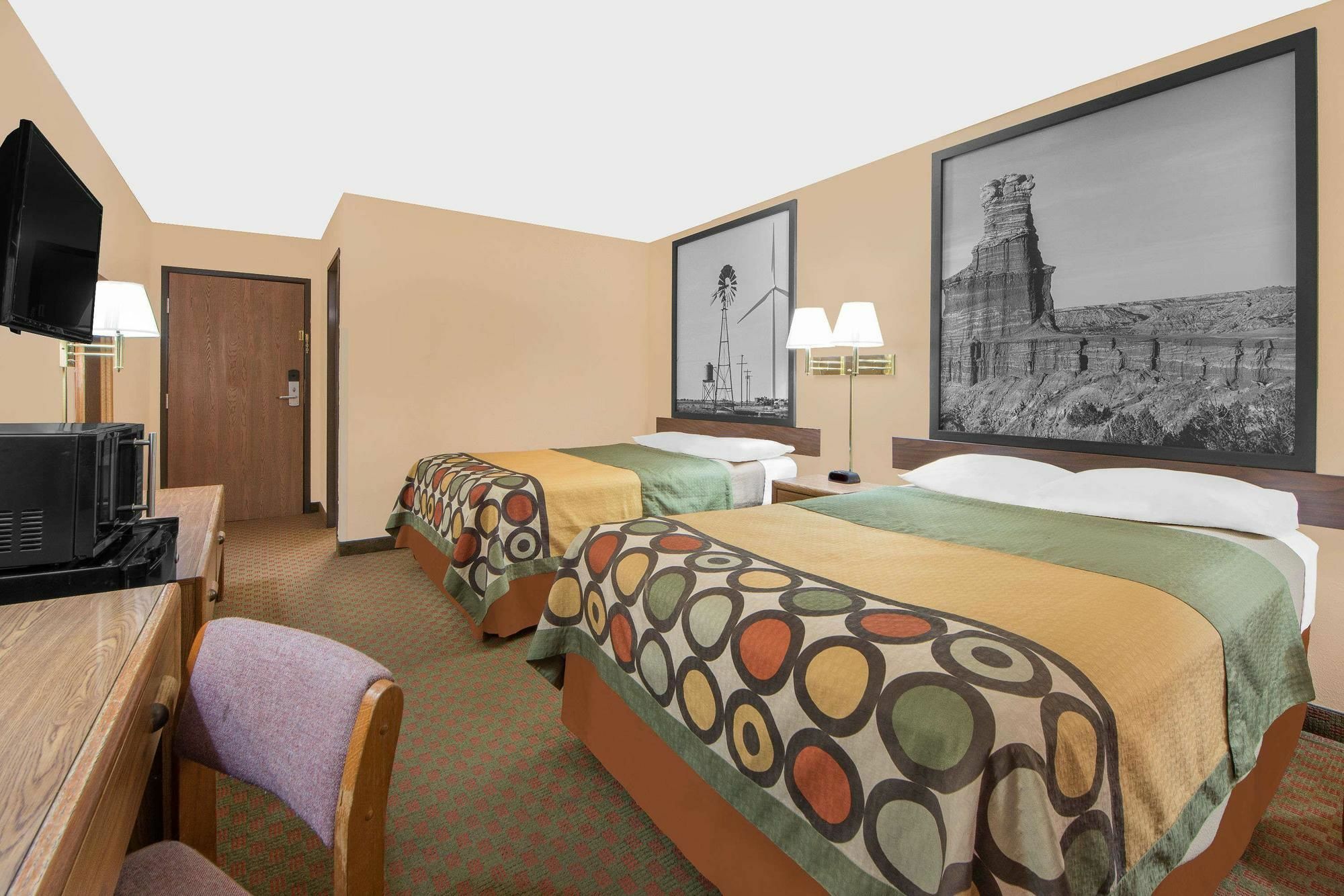 Super 8 By Wyndham Dalhart Motel Bagian luar foto